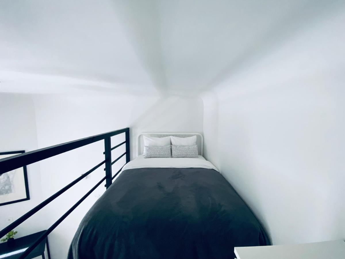 B&W Apartment Riga Ngoại thất bức ảnh